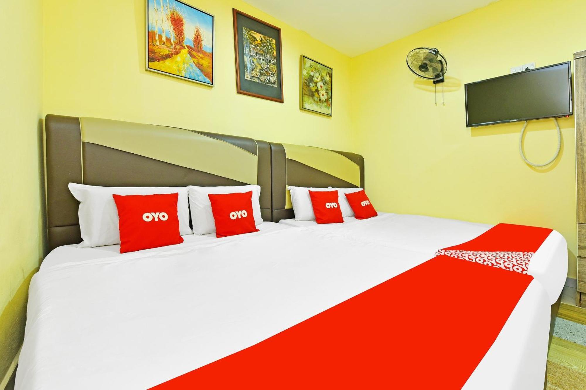 Oyo 873 Bamboo Inn Batu Feringgi Exterior foto