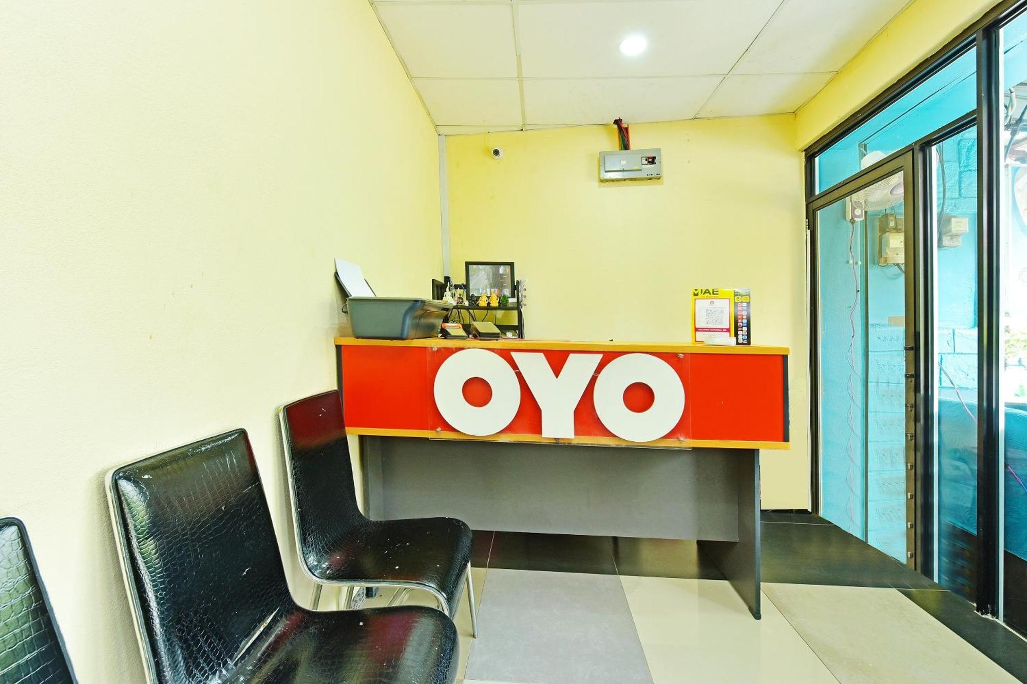 Oyo 873 Bamboo Inn Batu Feringgi Exterior foto