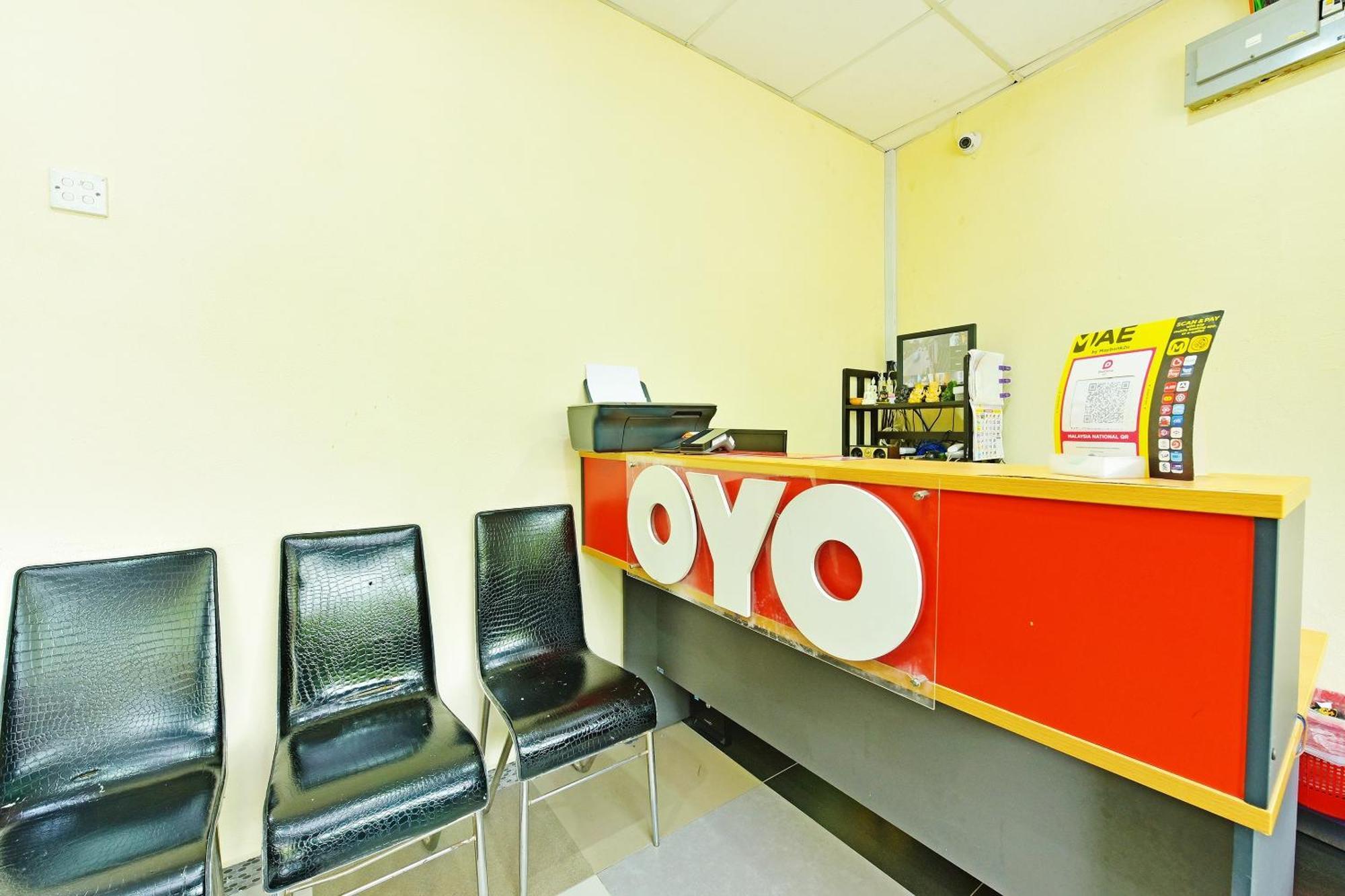 Oyo 873 Bamboo Inn Batu Feringgi Exterior foto